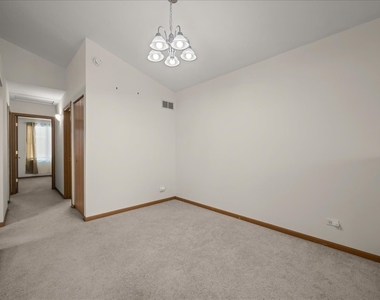 1637 Linden Park Lane - Photo Thumbnail 6