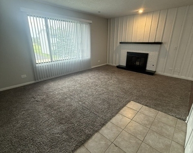 1025 Manchester Court - Photo Thumbnail 2