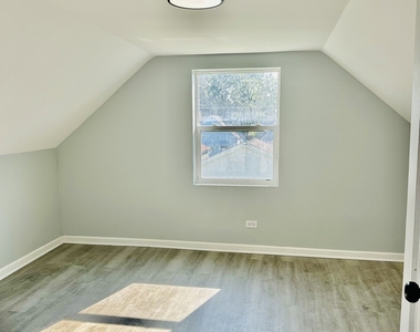 35 46th Avenue - Photo Thumbnail 5