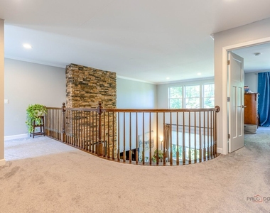 842 Chestnut Street - Photo Thumbnail 12