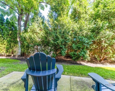 842 Chestnut Street - Photo Thumbnail 20