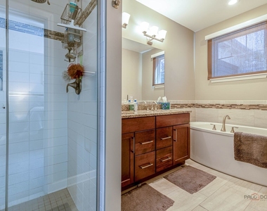 842 Chestnut Street - Photo Thumbnail 10