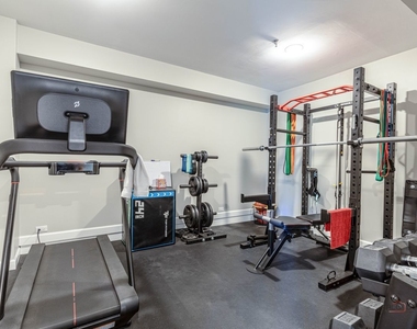 842 Chestnut Street - Photo Thumbnail 19