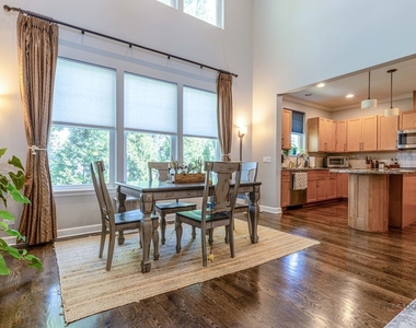 842 Chestnut Street - Photo Thumbnail 5