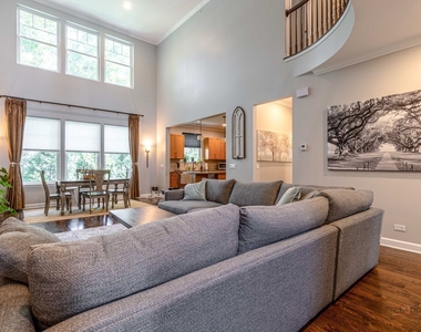 842 Chestnut Street - Photo Thumbnail 2