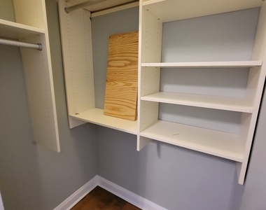 4552 N Claremont Avenue - Photo Thumbnail 20