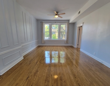 4552 N Claremont Avenue - Photo Thumbnail 2