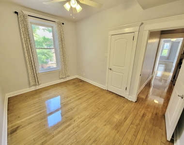 4552 N Claremont Avenue - Photo Thumbnail 18