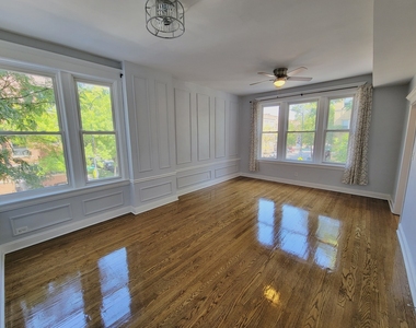 4552 N Claremont Avenue - Photo Thumbnail 1