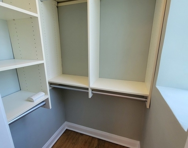 4552 N Claremont Avenue - Photo Thumbnail 16