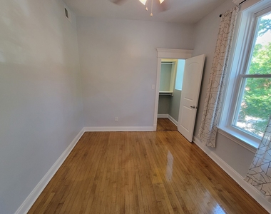 4552 N Claremont Avenue - Photo Thumbnail 13