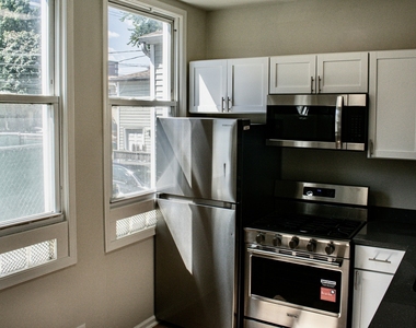 1008 Garnett Place - Photo Thumbnail 11