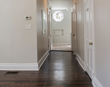 1008 Garnett Place - Photo Thumbnail 8