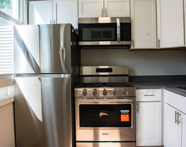 1008 Garnett Place - Photo Thumbnail 12