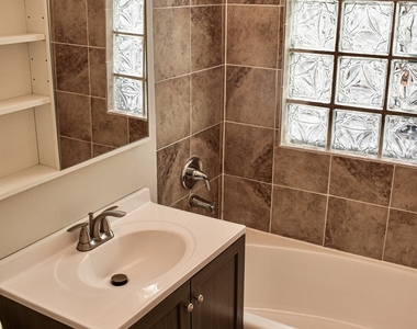 1008 Garnett Place - Photo Thumbnail 15