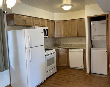 9532 Minnick Avenue - Photo Thumbnail 3
