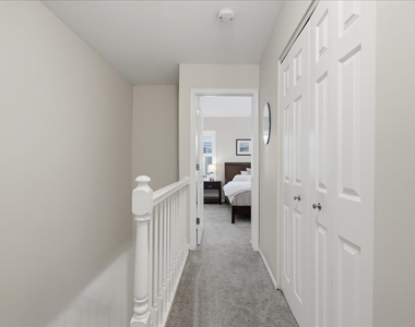 3311 N Racine Avenue - Photo Thumbnail 9