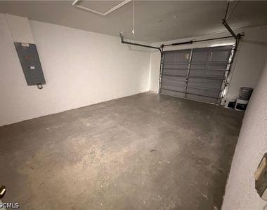 1818 Andalusia Boulevard - Photo Thumbnail 10