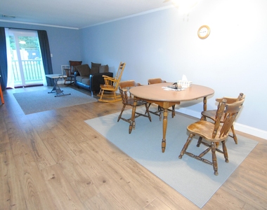 15 Blackstone - Photo Thumbnail 6
