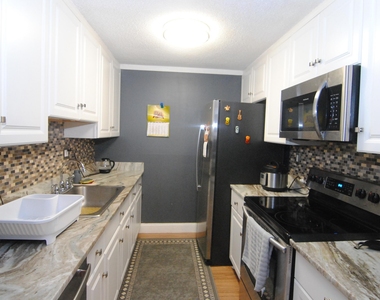 15 Blackstone - Photo Thumbnail 3