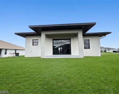 2325 Nw 37th Place - Photo Thumbnail 40