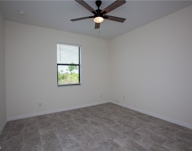 2102 Nw 6th Place - Photo Thumbnail 13