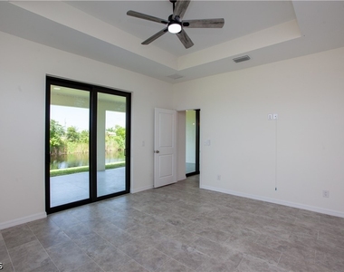 2102 Nw 6th Place - Photo Thumbnail 8
