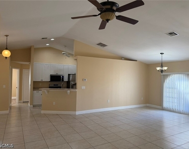 2553 Nw 21st Avenue - Photo Thumbnail 7