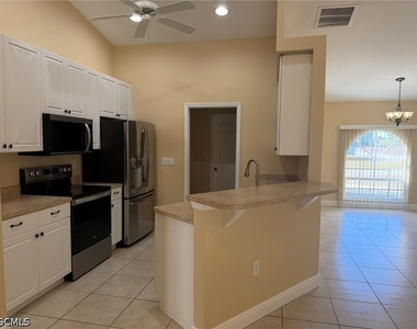 2553 Nw 21st Avenue - Photo Thumbnail 11