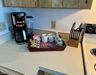 9391 Lennex Lane - Photo Thumbnail 8