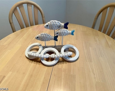 9391 Lennex Lane - Photo Thumbnail 6