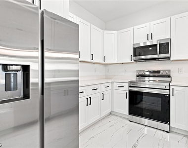 2421 Herb Avenue S - Photo Thumbnail 11