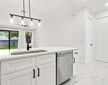 2421 Herb Avenue S - Photo Thumbnail 12