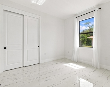 2421 Herb Avenue S - Photo Thumbnail 21