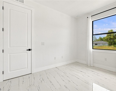 2421 Herb Avenue S - Photo Thumbnail 19