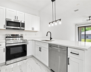 2421 Herb Avenue S - Photo Thumbnail 10