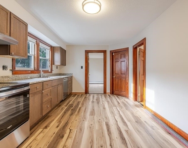 324 Laurel - Photo Thumbnail 4