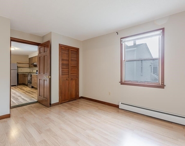 324 Laurel - Photo Thumbnail 7