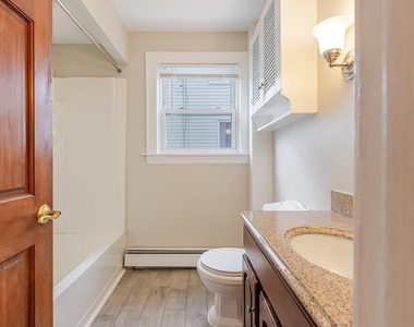 324 Laurel - Photo Thumbnail 14