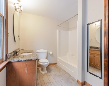 324 Laurel - Photo Thumbnail 9