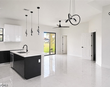 2608 Nw 3rd Place - Photo Thumbnail 1