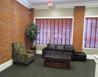 1361 Elm - Photo Thumbnail 10