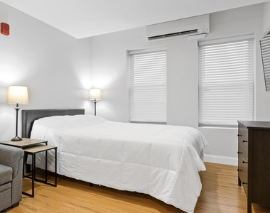 1361 Elm - Photo Thumbnail 15
