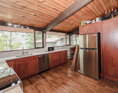 75 Taylor - Photo Thumbnail 12