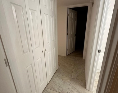 12642 Kenwood Lane - Photo Thumbnail 11
