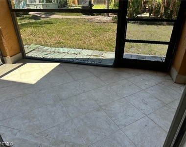 12642 Kenwood Lane - Photo Thumbnail 8