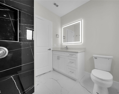 636 Ladd Street - Photo Thumbnail 13