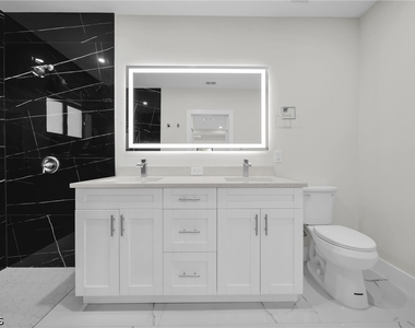 636 Ladd Street - Photo Thumbnail 9