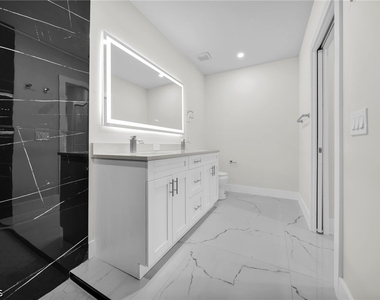636 Ladd Street - Photo Thumbnail 8