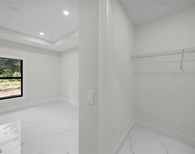 636 Ladd Street - Photo Thumbnail 18